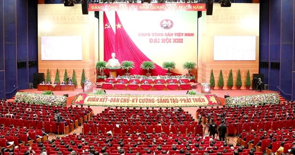 Kỷ niệm 92 năm Ngày thành lập Đảng Cộng sản Việt Nam (3-2-1930 - 3-2-2022): Để xứng đáng hơn nữa với nhân dân