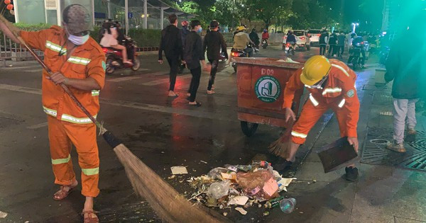 Những người lặng lẽ làm việc trong đêm 29 và rạng sáng mùng 1 Tết Nguyên đán