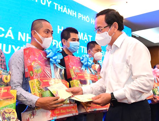 Tổng kinh phí chăm lo Tết Nhâm Dần 2022 tại TPHCM là 1.062 tỷ đồng