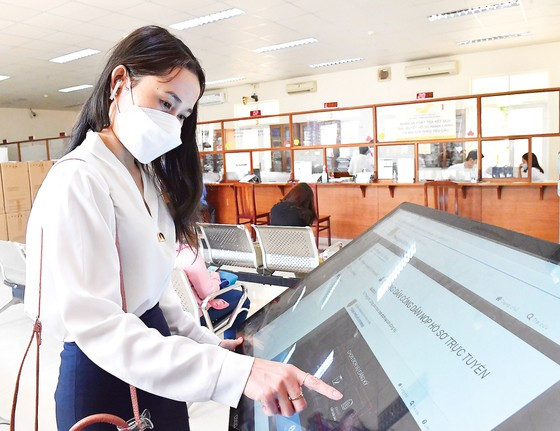 TPHCM tiếp nhận hồ sơ ngành dọc tại bộ phận một cửa cấp huyện