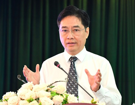 PGS.TS Trần Diệp Tuấn phát biểu tại buổi họp mặt. Ảnh: VIỆT DŨNG