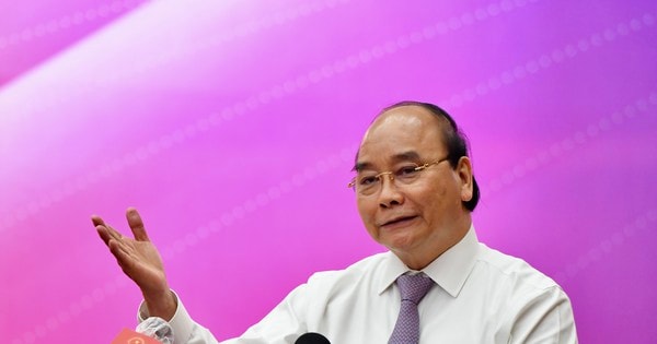 Chủ tịch nước Nguyễn Xuân Phúc: Thu hút đầu tư, tạo công ăn việc làm và giá trị bền vững cho huyện Hóc Môn, Củ Chi