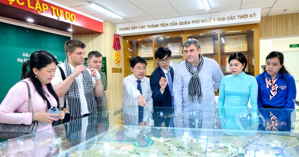 Quận Phú Nhuận thúc đẩy hợp tác với thành phố Saint Petersburg