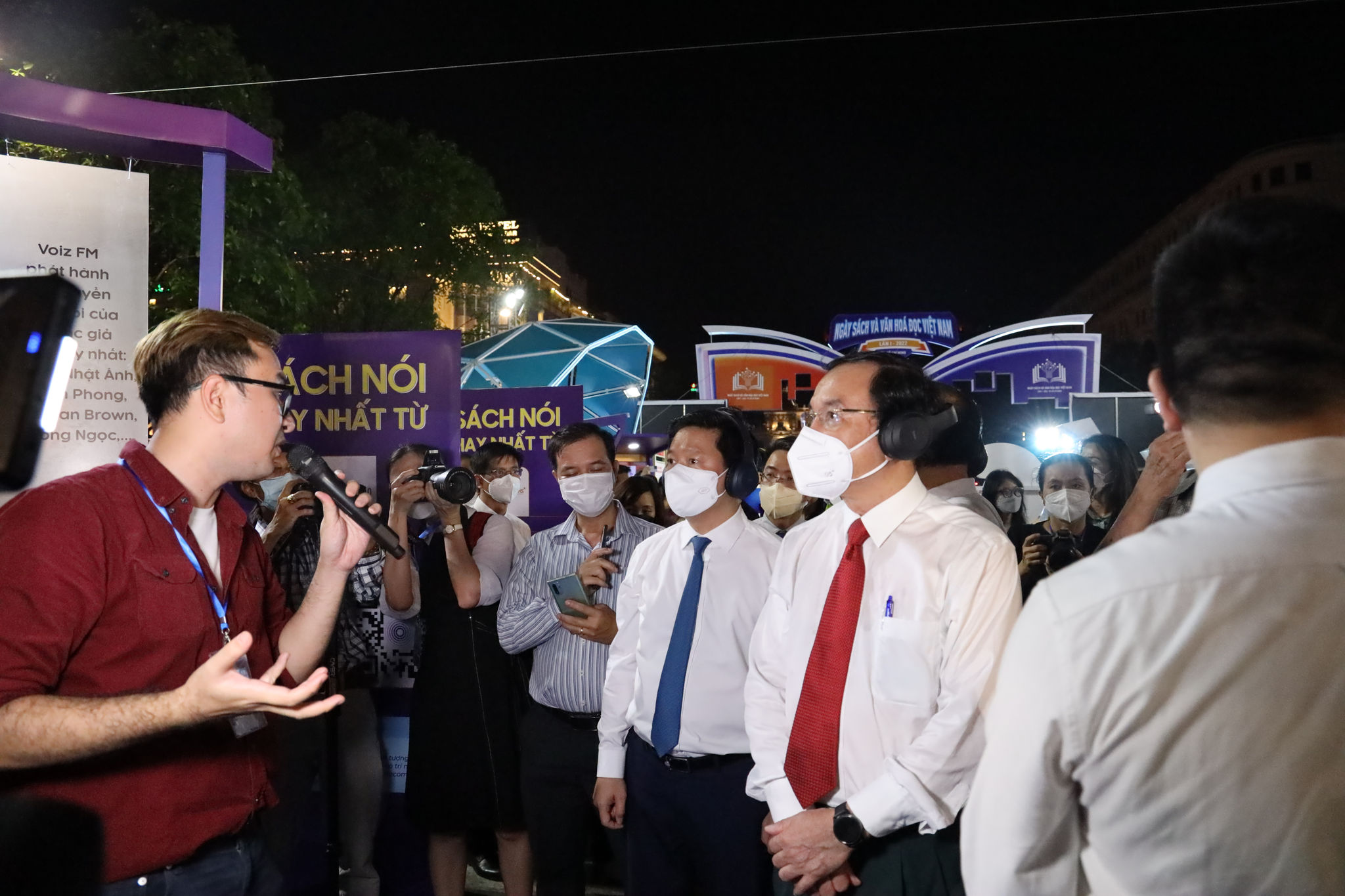 Lãnh đạo Trung ương, Thành phố tham quan các không gian lại Đường sách
