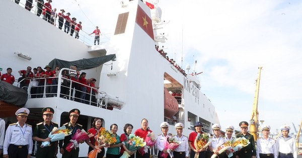 Đoàn đại biểu TPHCM thăm cán bộ, chiến sĩ và nhân dân trên quần đảo Trường Sa và nhà giàn DK1