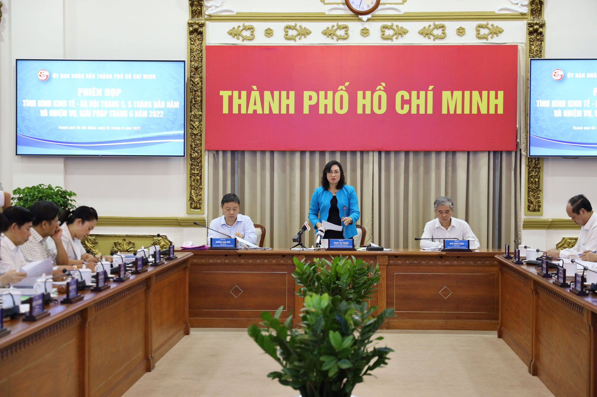 Tập trung giải quyết khó khăn, vướng mắc của người dân và doanh nghiệp