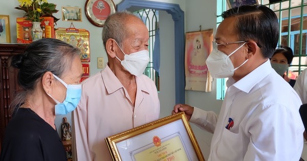 Lãnh đạo TPHCM thăm, chúc thọ người cao tuổi tiêu biểu