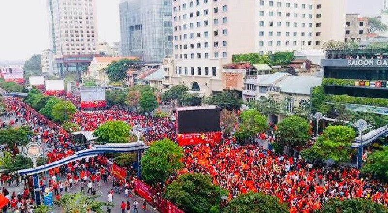 Từ 19 giờ đến 22 giờ ngày 8/6/2022: Tạm dừng lưu thông các loại xe vào đường Nguyễn Huệ