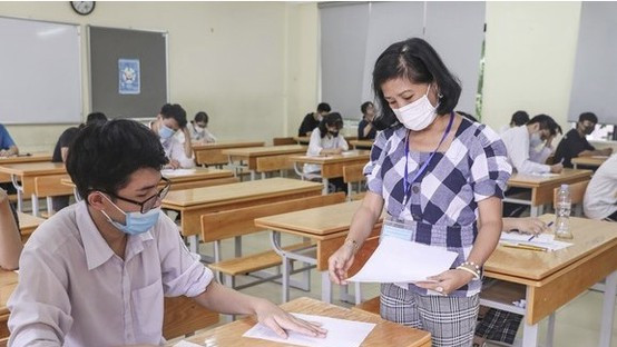 Thí sinh tham gia kỳ thi tuyển sinh lớp 10 năm học 2021-2022. Nguồn: SGGP