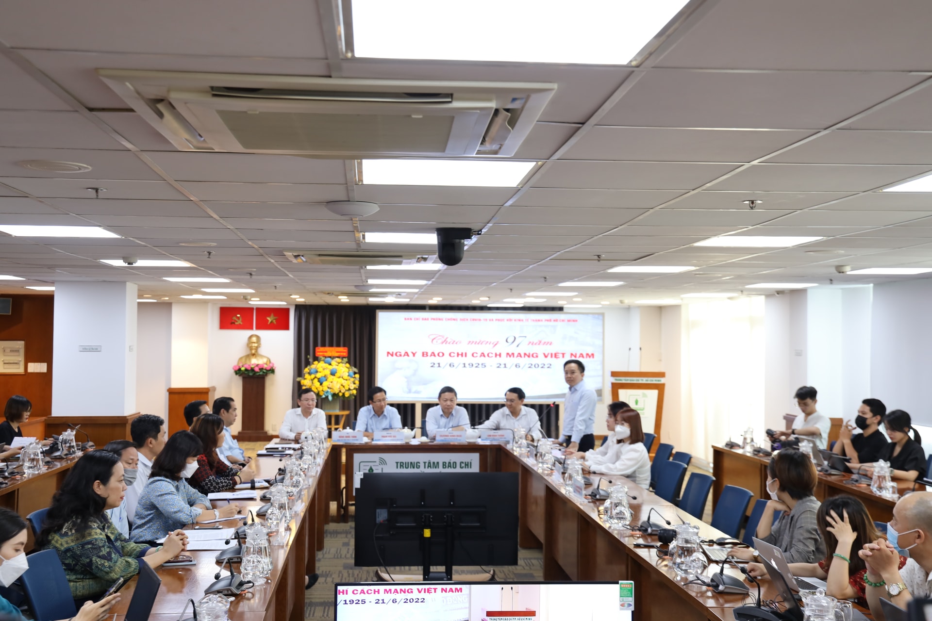 Thông tin nổi bật về dịch COVID-19 và các vấn đề kinh tế - xã hội tại TPHCM ngày 16/6