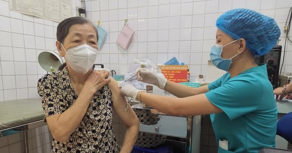 TPHCM: Hơn 600.000 lượt người tiêm vaccine Covid-19 trong tháng cao điểm