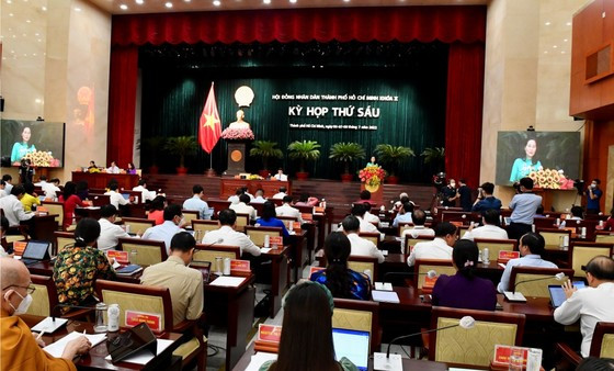 HĐND TPHCM chất vấn UBND TPHCM, Sở Xây dựng về chương trình phát triển nhà ở