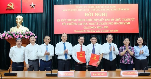 Phối hợp đào tạo cán bộ chất lượng cho khu vực công của TPHCM