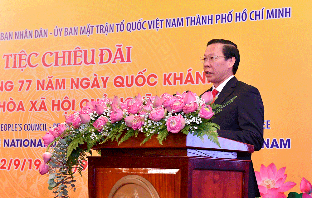 Chủ tịch UBND TPHCM Phan Văn Mãi phát biểu tại tiệc chiêu đãi. Ảnh: VIỆT DŨNG