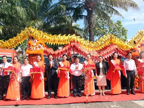 Khai trương tuyến xe buýt nối sân bay Tân Sơn Nhất​-trung tâm TPHCM