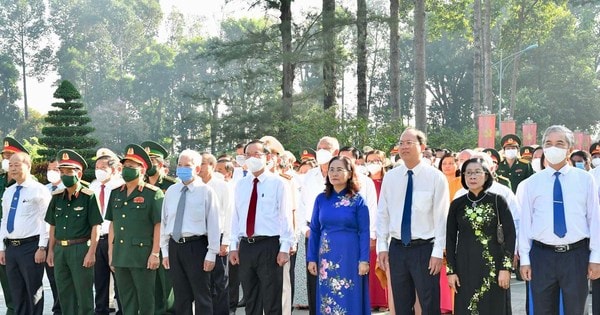 Đoàn lãnh đạo TPHCM dâng hoa, dâng hương tại “Đất thép thành đồng” Củ Chi