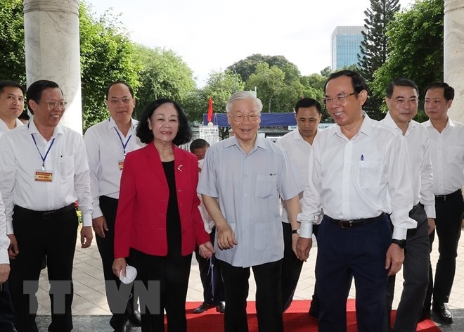 Tổng Bí thư Nguyễn Phú Trọng đến làm việc với Ban Thường vụ Thành ủy và lãnh đạo chủ chốt Thành phố Hồ Chí Minh. (Ảnh: Trí Dũng/TTXVN)