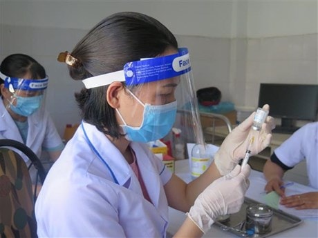 TP.HCM đưa tỷ lệ tiêm vaccine phòng COVID-19 vào tiêu chí thi đua