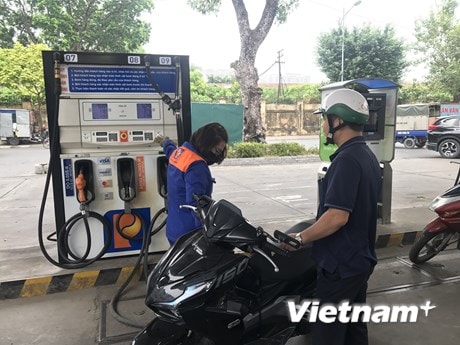 Tăng lần thứ 2 liên tiếp, xăng RON95-III chạm ngưỡng 22.345 đồng