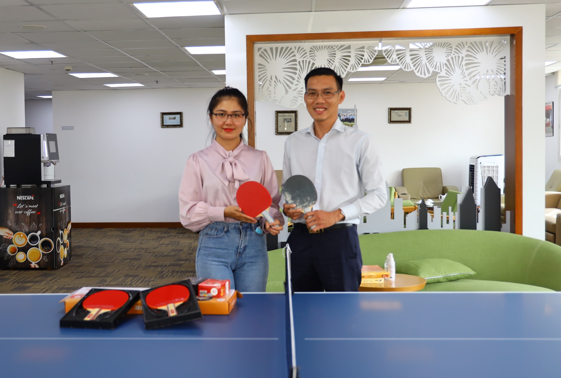 Tiếp nhận thiết bị phục vụ cho báo chí khi đến Trung tâm Báo chí TPHCM tác nghiệp