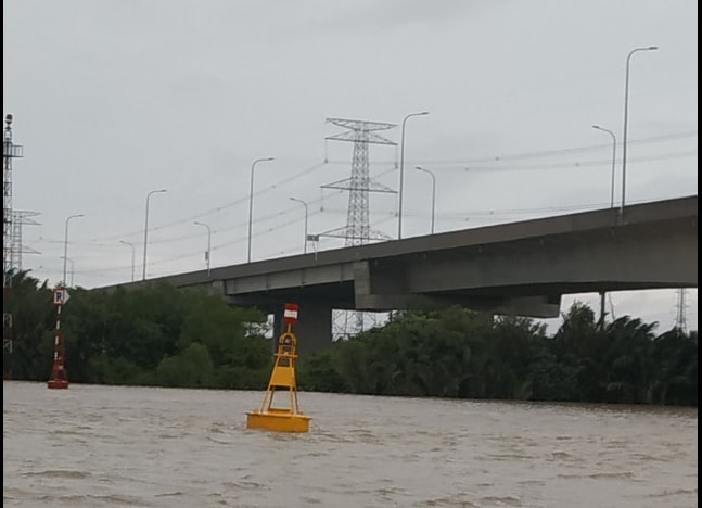 Gia hạn thời gian hạn chế phương tiện giao thông thủy trên sông Tắc Sông Chà 