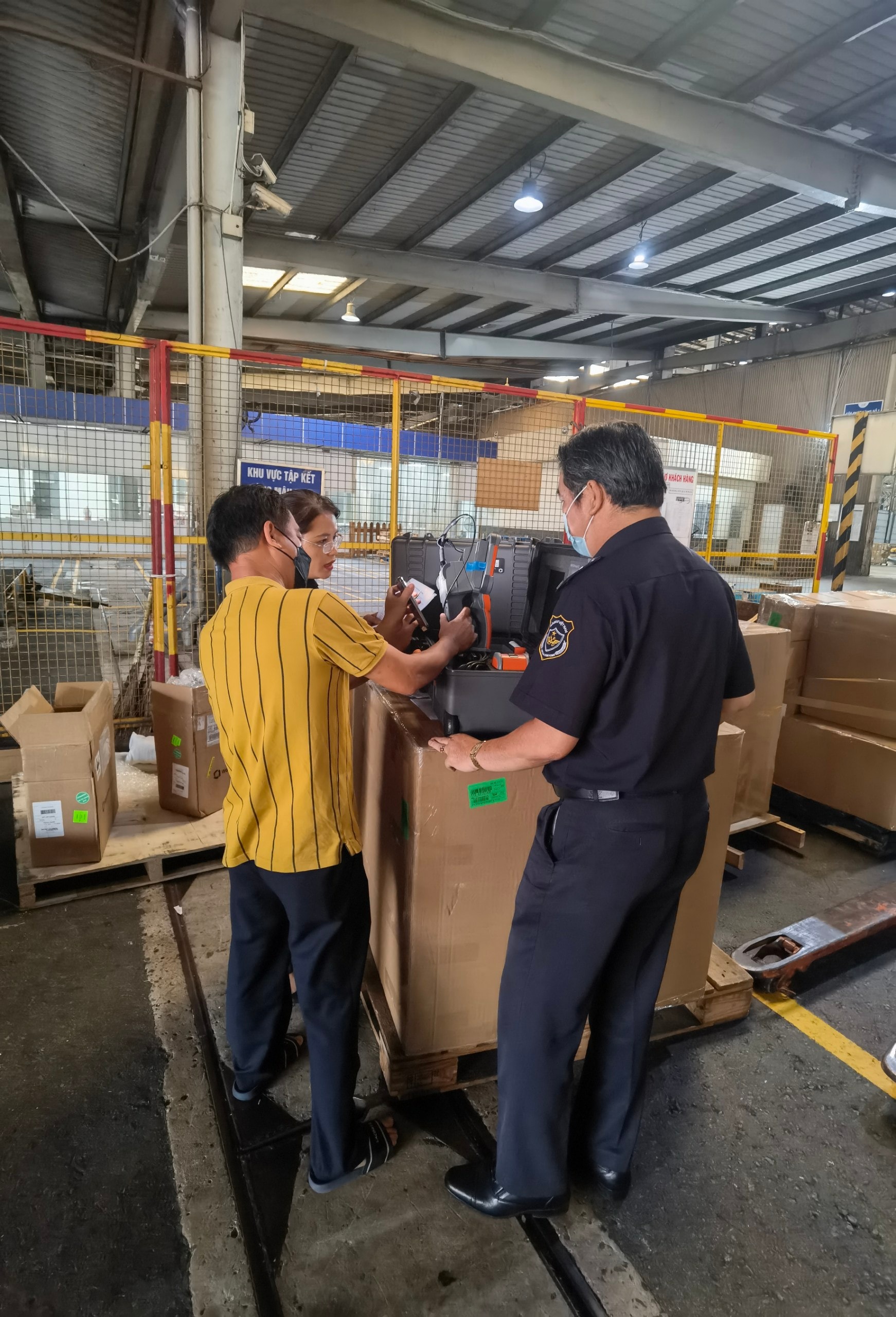 Hải quan TPHCM: Hoàn thành chỉ tiêu thu ngân sách trước 2 tháng 