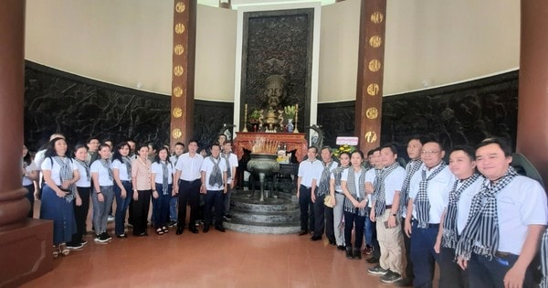 Đoàn Tuyên giáo, báo chí TPHCM khởi hành Hành trình Đất Phương Nam