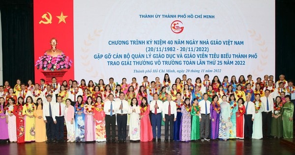 Lãnh đạo TPHCM gặp gỡ 636 nhà giáo tiêu biểu nhân kỷ niệm 40 năm Ngày Nhà giáo Việt Nam