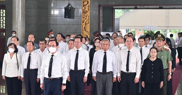 Lãnh đạo TPHCM viếng tang đồng chí Hứa Ngọc Thuận