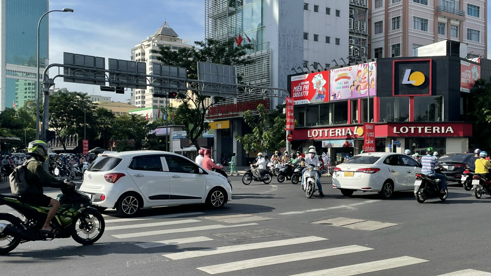 TPHCM: Điều chỉnh lưu thông đường Đinh Tiên Hoàng từ 26/11/2022