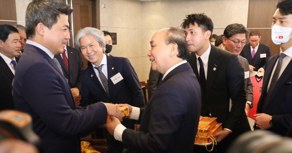 Chủ tịch nước Nguyễn Xuân Phúc tiếp các tập đoàn hàng đầu Hàn Quốc đầu tư vào Việt Nam