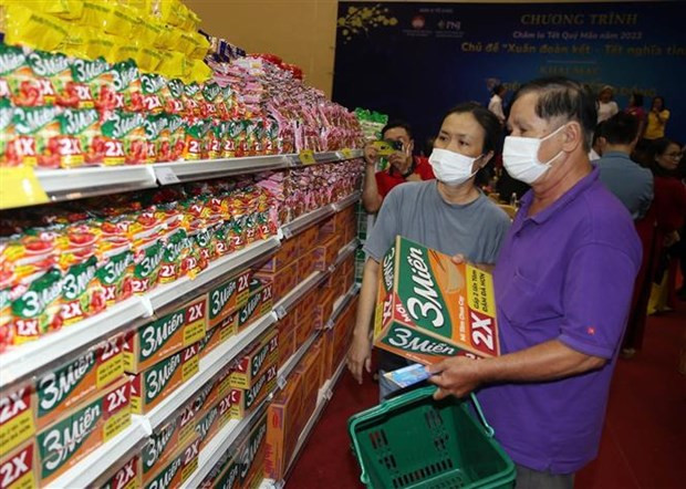 Người dân khó khăn tham gia 