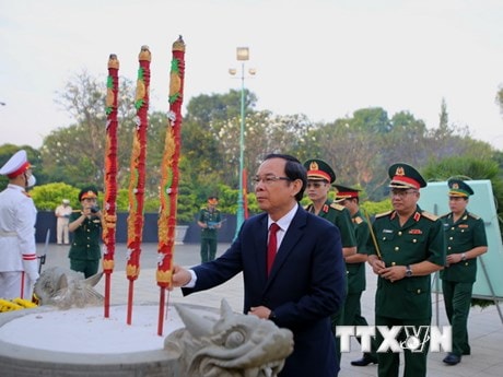 TP.HCM: Tri ân các Anh hùng Liệt sỹ nhân dịp Tết cổ truyền