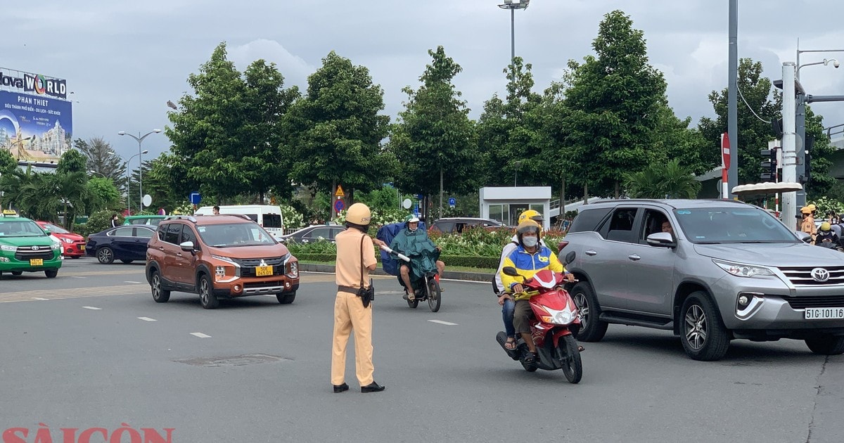 Công an TPHCM xử lý gần 2.300 trường hợp xe khách vi phạm