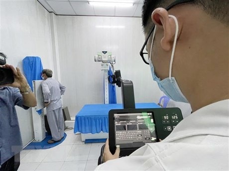 TP.HCM: Bác sỹ trẻ vượt khó, mang bình an đến xã đảo Thạnh An