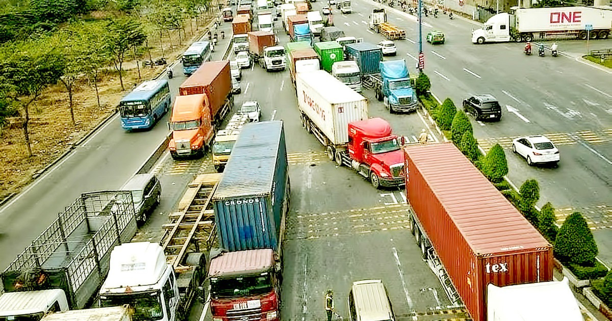 Cần có cơ chế tháo “điểm nghẽn” hạ tầng cho TPHCM