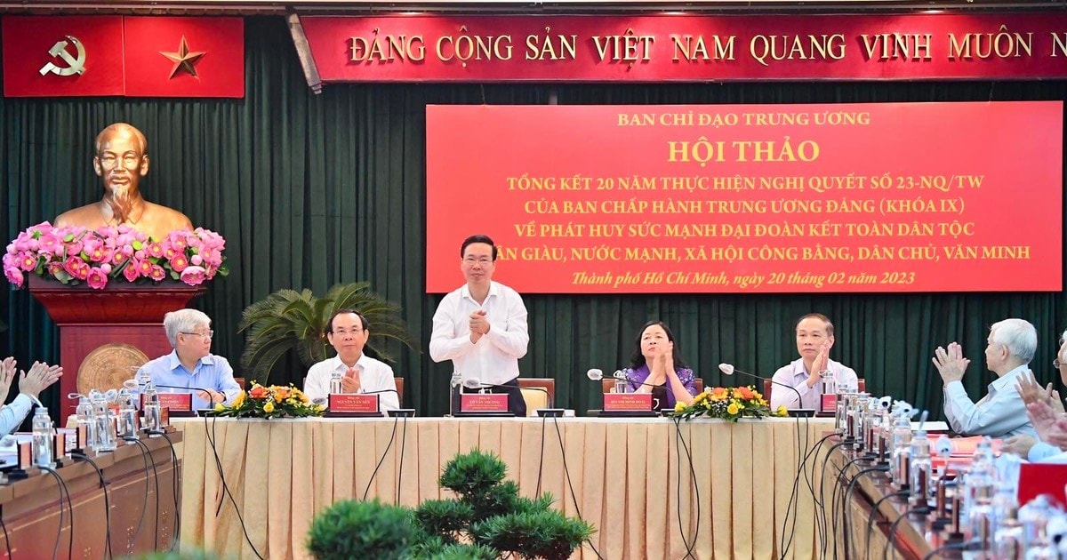 Tiếp thu ý kiến, nguyện vọng của người dân tham gia xây dựng chính sách, pháp luật