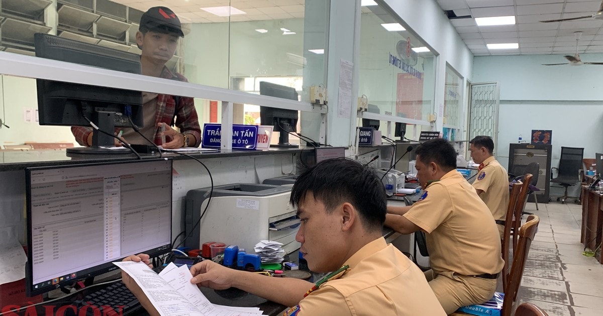 Điều chỉnh việc tiếp nhận, giải quyết thủ tục đăng ký xe ô tô ở TPHCM