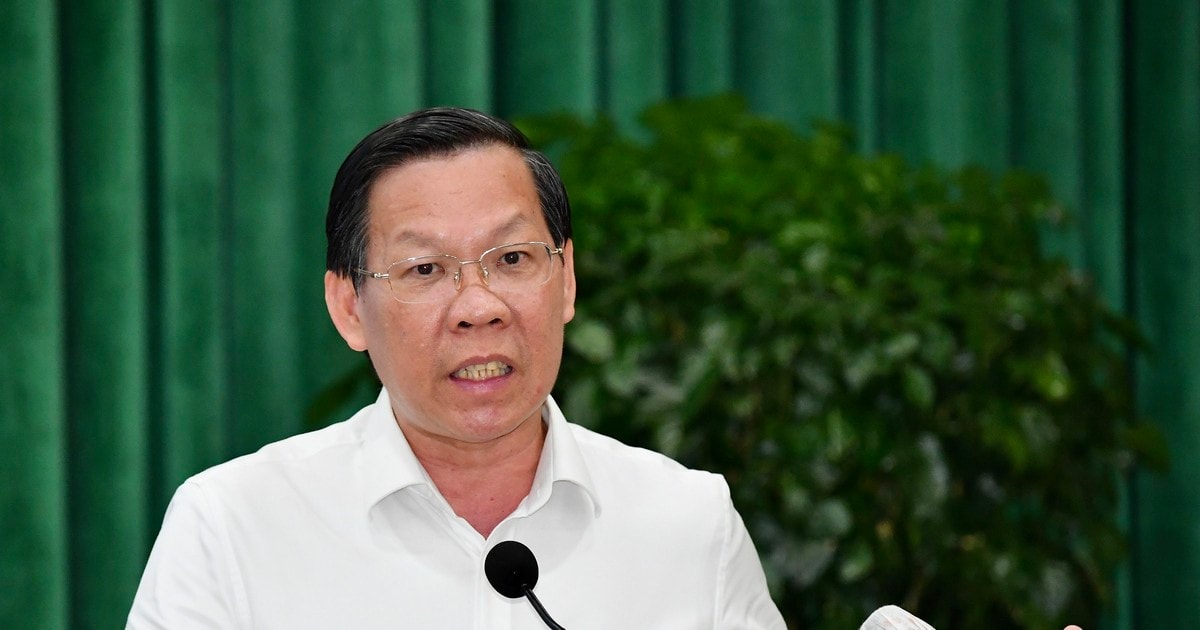 Chủ tịch UBND TPHCM Phan Văn Mãi yêu cầu đẩy mạnh tuyên truyền cho người dân về dịch vụ công trực tuyến