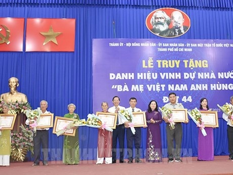 TP.HCM: Truy tặng danh hiệu Bà mẹ Việt Nam Anh hùng cho 8 mẹ