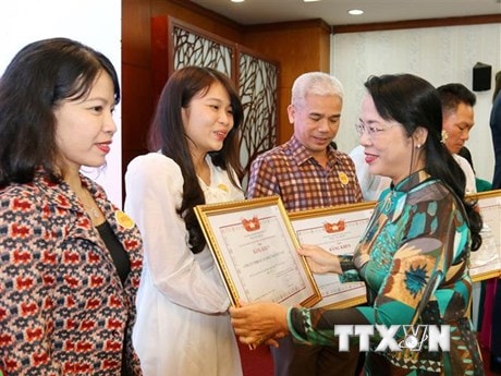 Thành phố Hồ Chí Minh: 365 tỷ đồng góp các quỹ nhân đạo