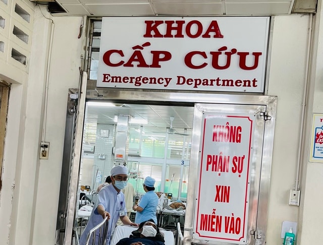 Khoa Cấp cứu BV Chợ Rẫy chủ động ứng phó bệnh Marburg. Ảnh: DUY TINH