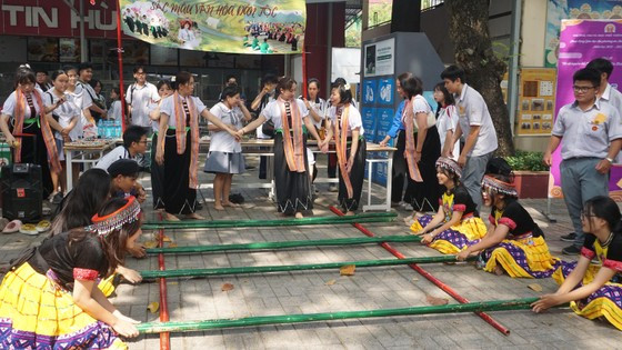 Đa dạng hình thức giáo dục truyền thống