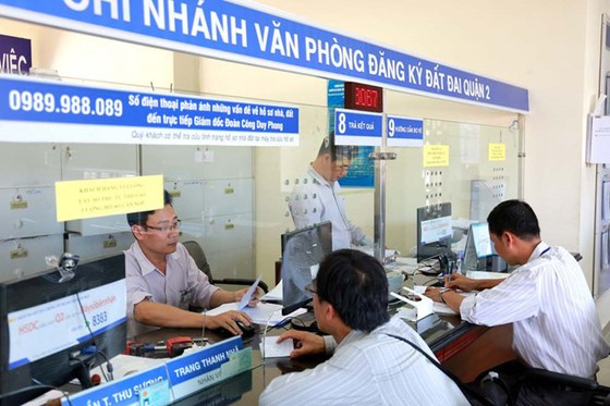 Tăng thu sau một tháng áp dụng mức phí mới
