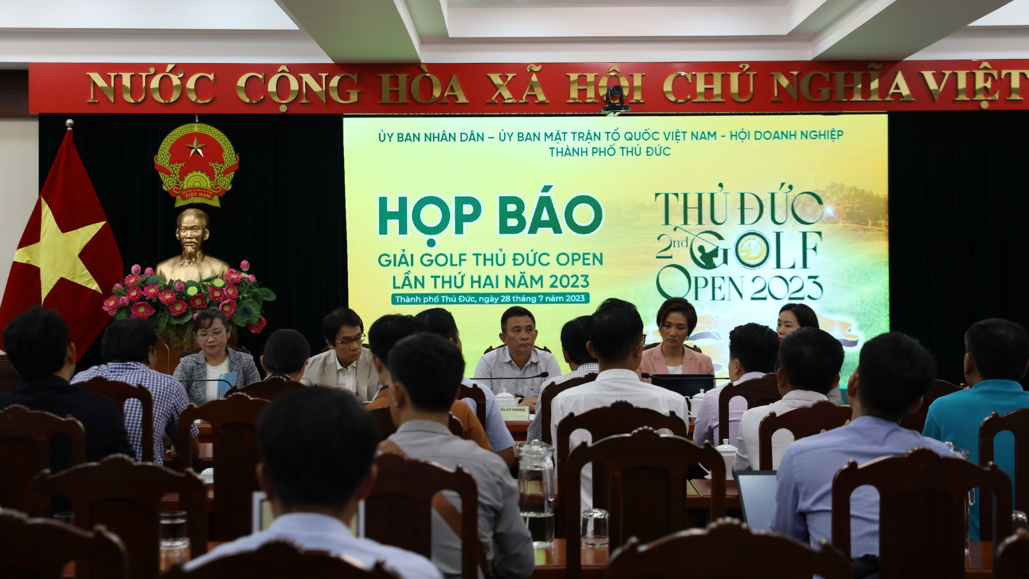 Quang cảnh buổi họp báo.