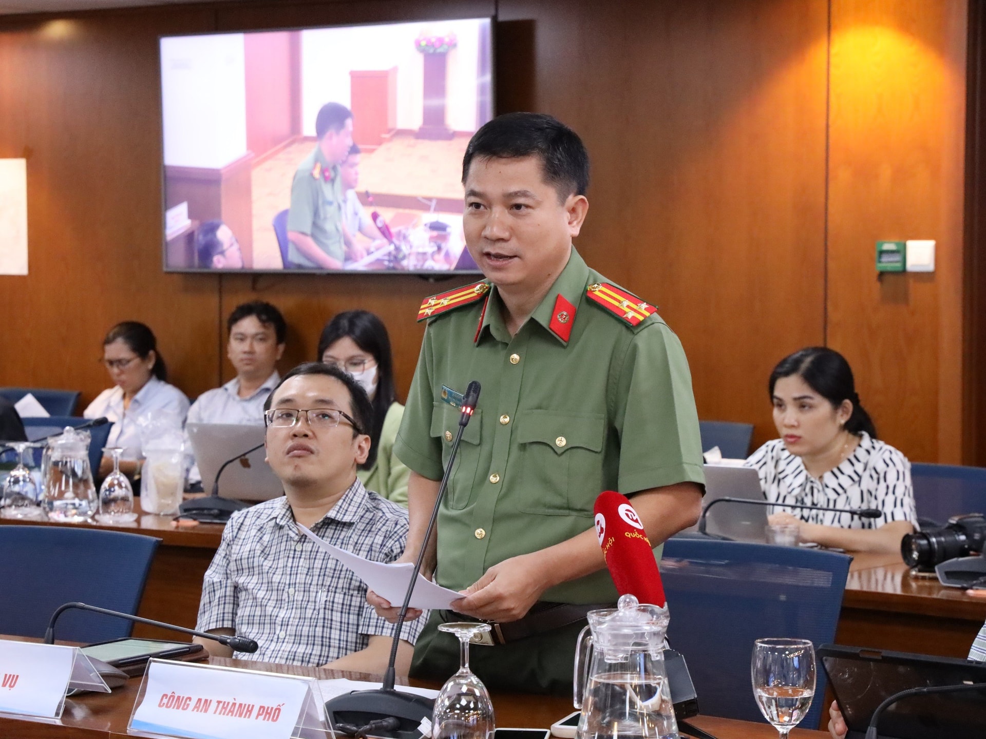 [VIDEO] Người dân tạm trú có thể đăng ký xe cơ giới lần đầu