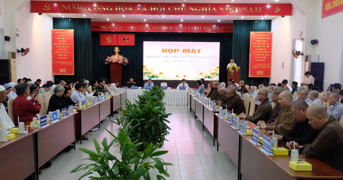 Lắng nghe ý kiến của chức sắc, chức việc để xây dựng khối đại đoàn kết toàn dân tộc