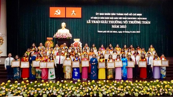 Tôn vinh 50 cán bộ, nhà giáo tiêu biểu nhận Giải thưởng Võ Trường Toản năm 2023