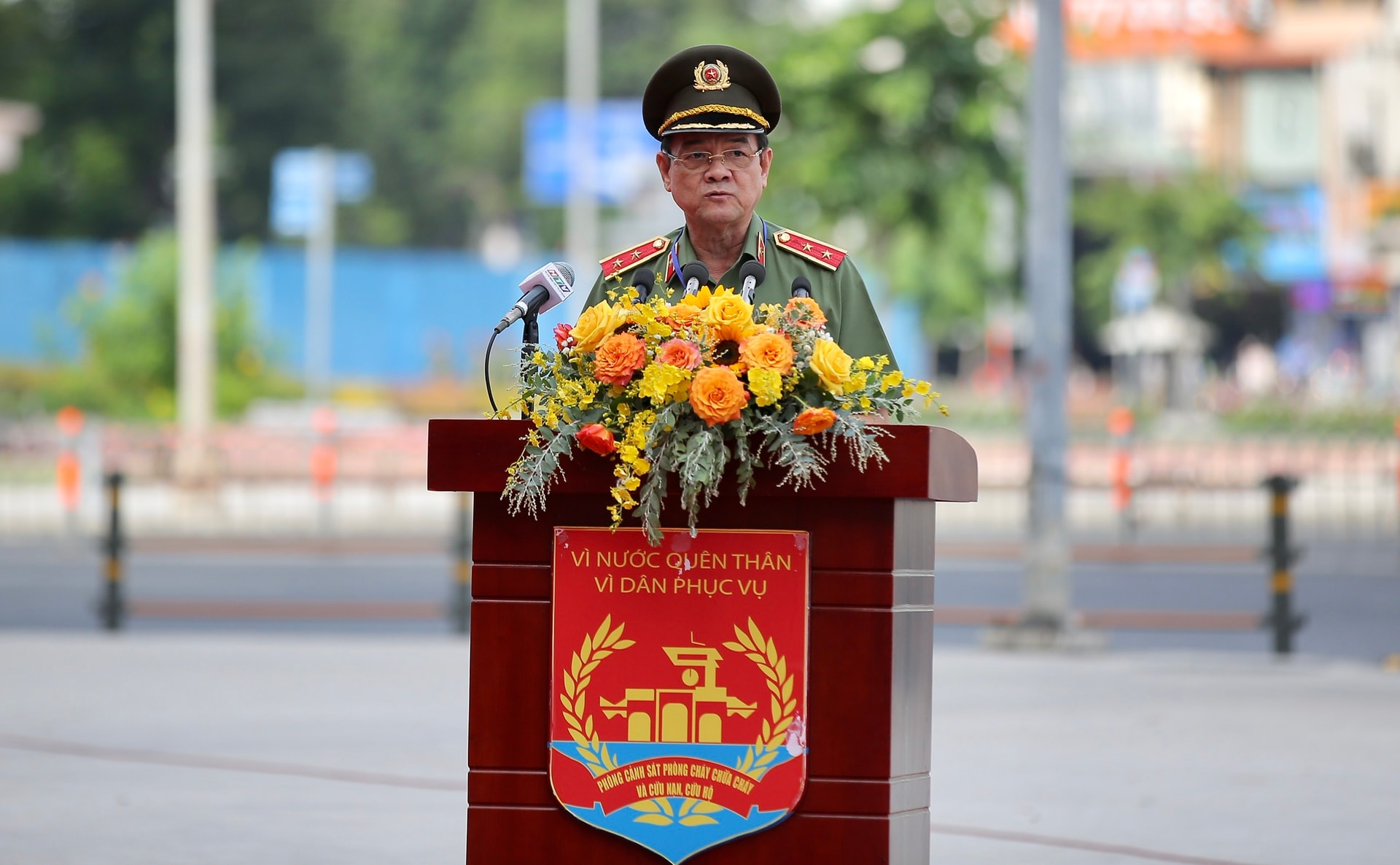 Trung tướng Lê Hồng Nam, Giám đốc Công an TPHCM phát biểu. Ảnh: DŨNG PHƯƠNG