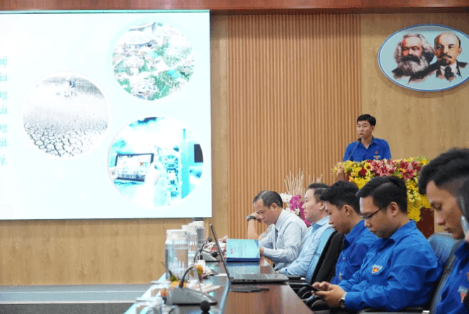 Nhiều tham luận sinh động được sinh viên Học viện Cán bộ TPHCM trình bày tại diễn đàn